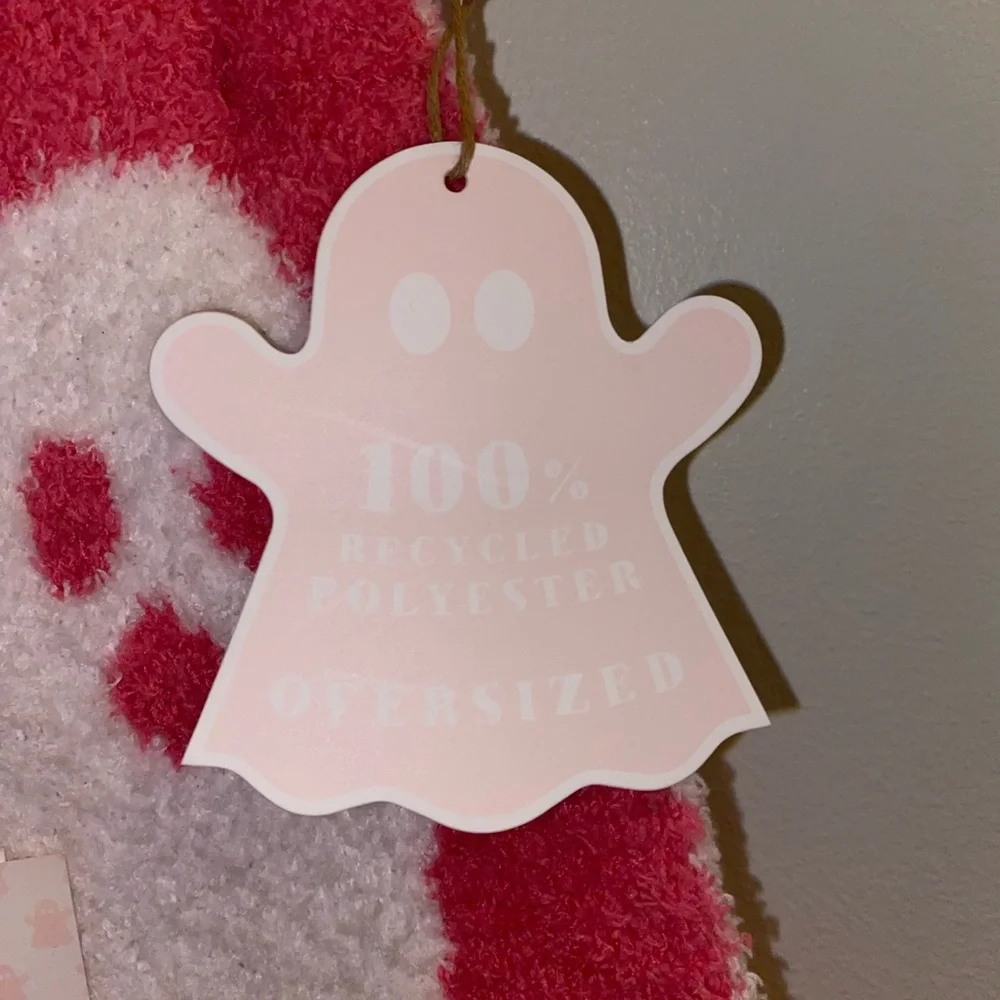 Ghost Blanket Pink Very Soft White Throw NWT Cupcakes Cashmere Halloween Boo